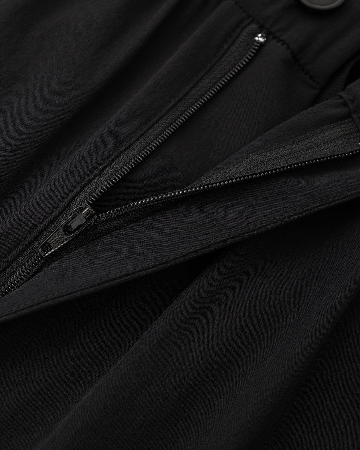 Water-repellent Nylon Relaxed Pants - Black