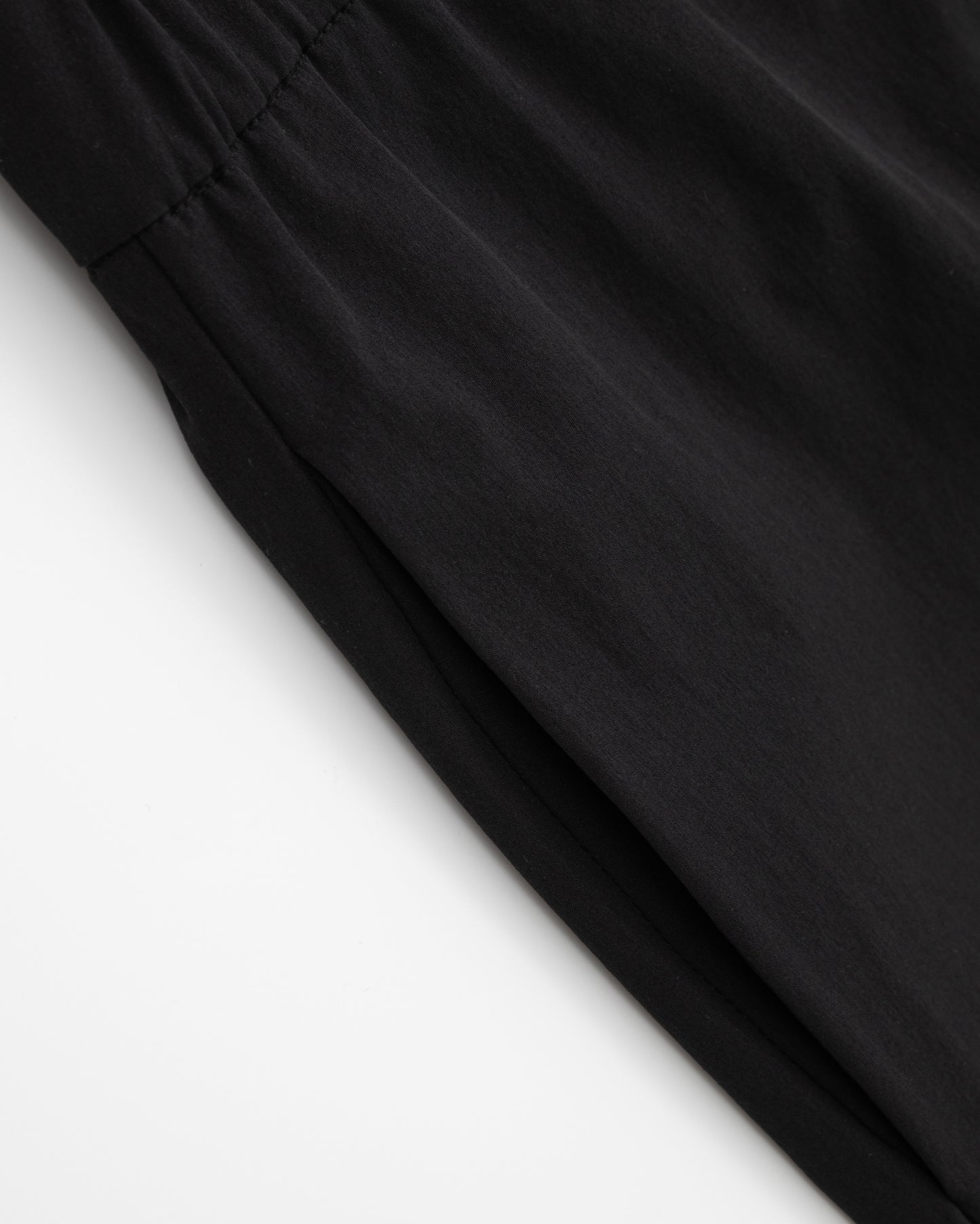 Water-repellent Nylon Relaxed Pants - Black